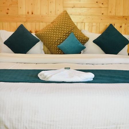 The Neelgiris Hotel Manāli Eksteriør billede