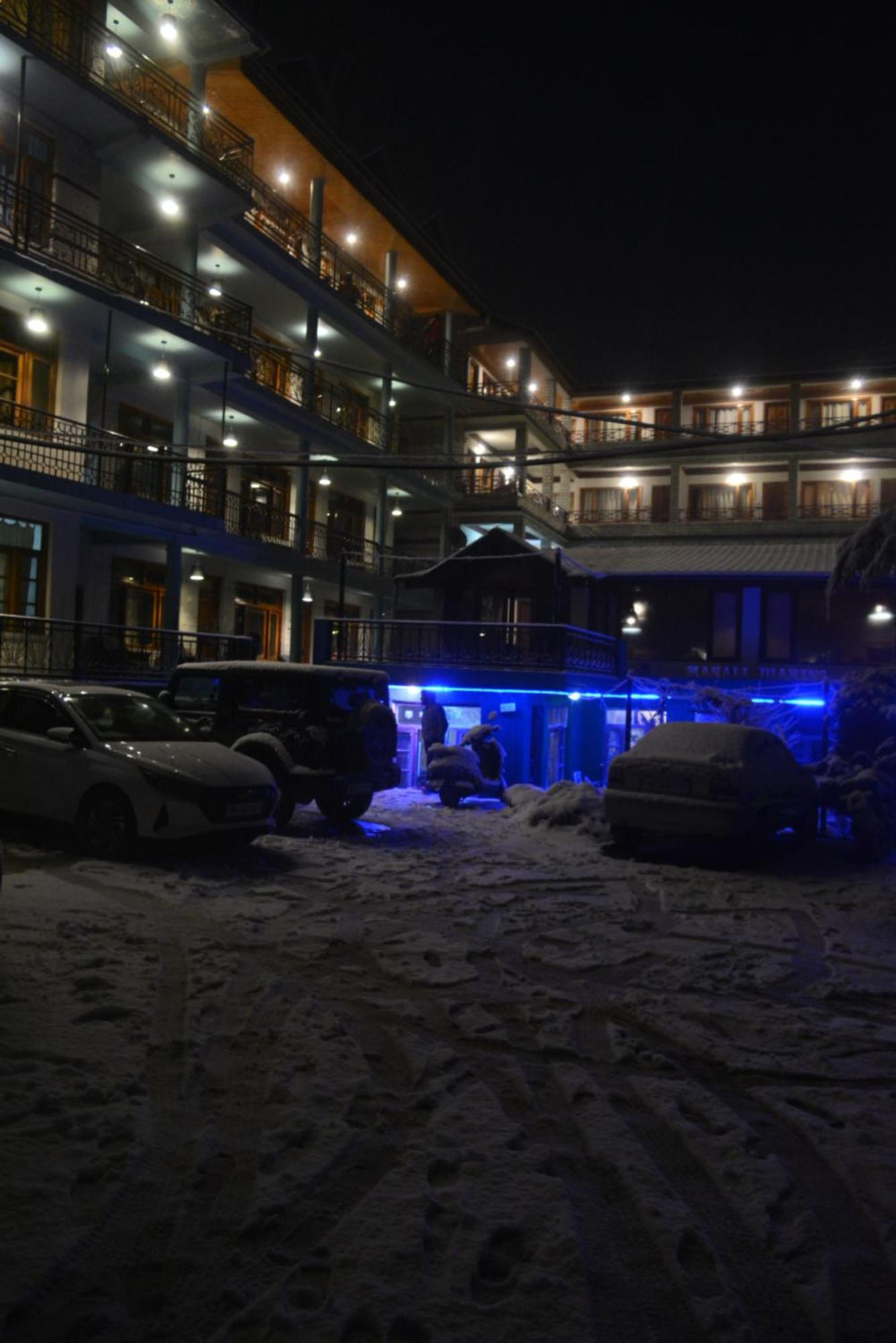 The Neelgiris Hotel Manāli Eksteriør billede