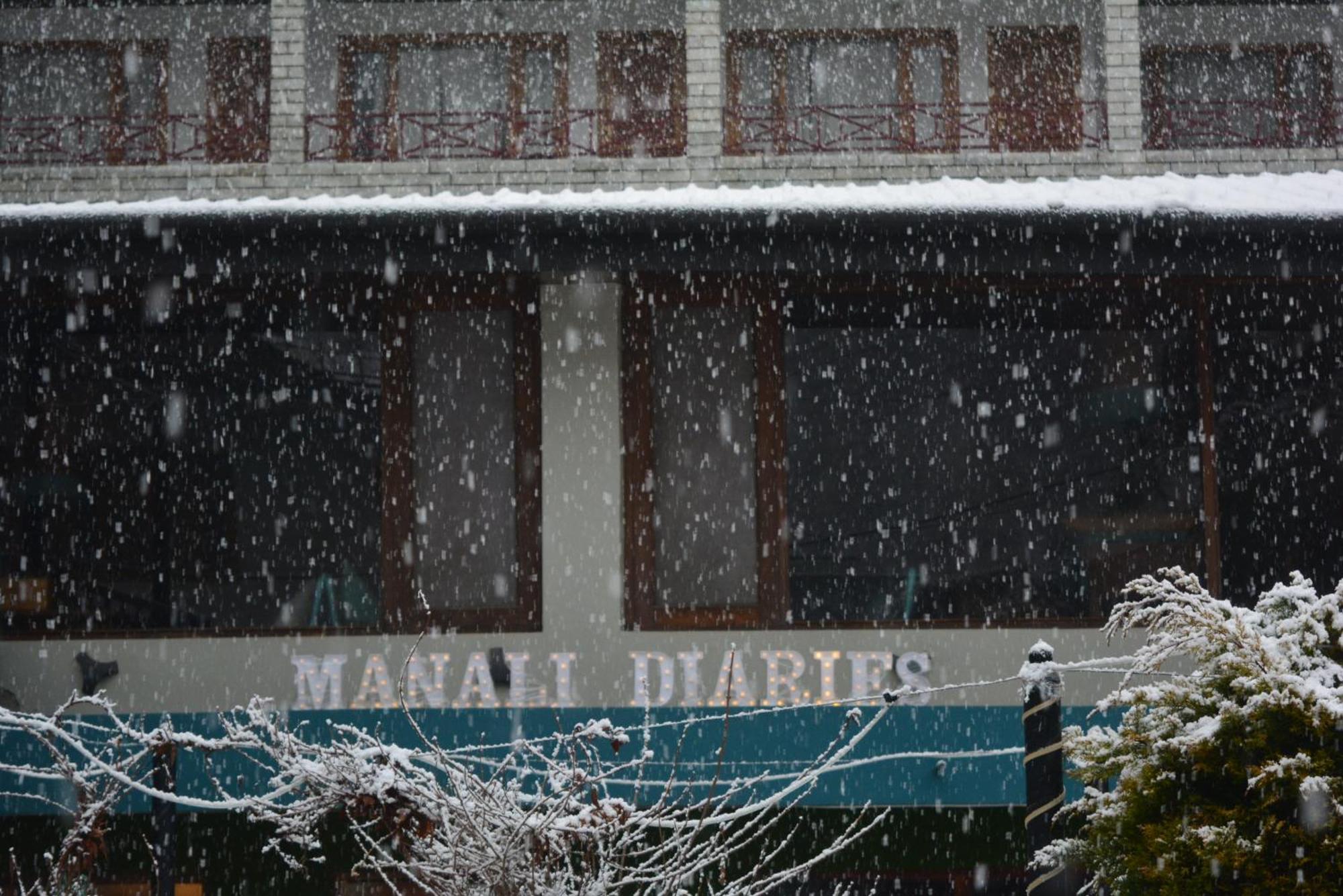 The Neelgiris Hotel Manāli Eksteriør billede