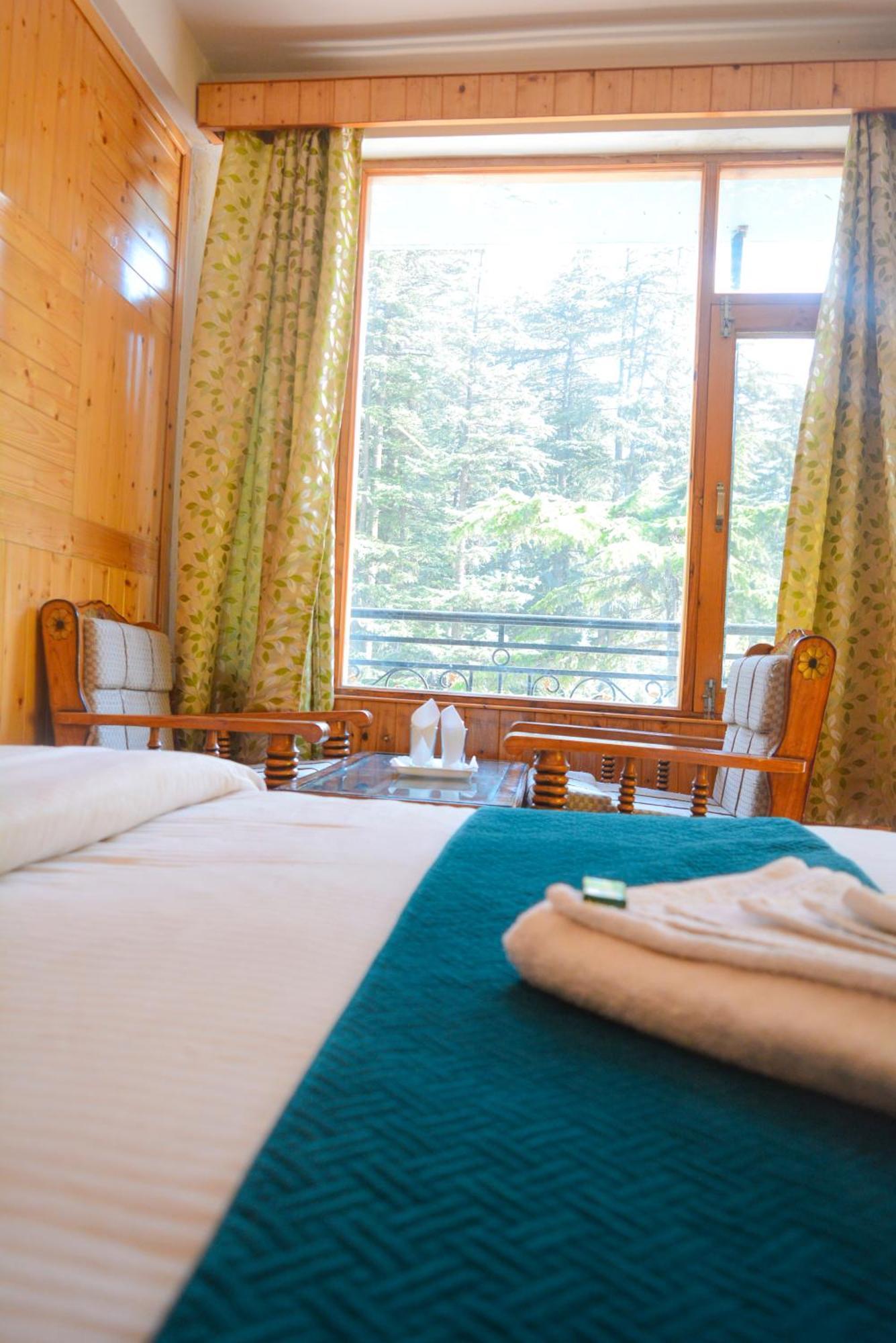 The Neelgiris Hotel Manāli Eksteriør billede