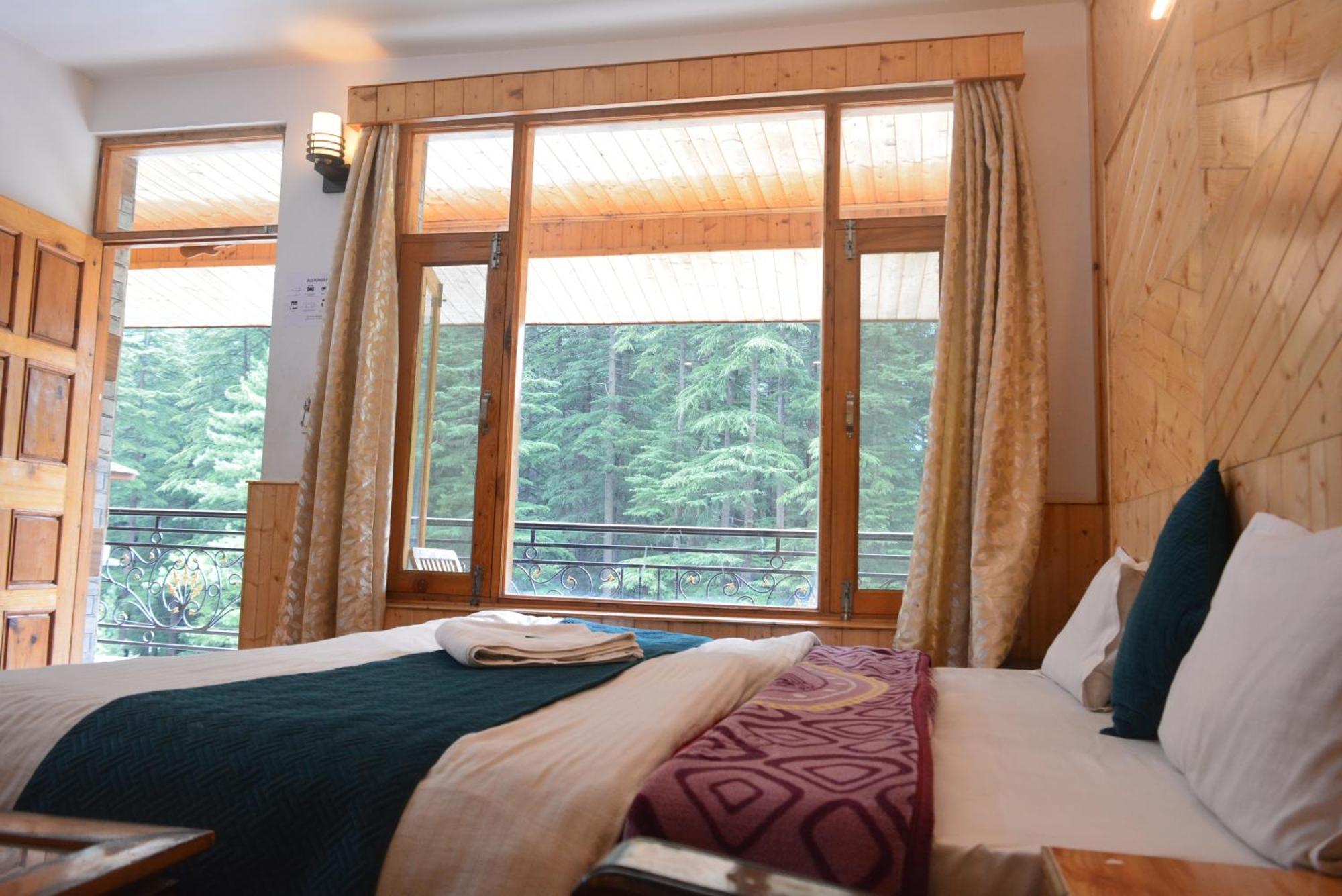 The Neelgiris Hotel Manāli Eksteriør billede