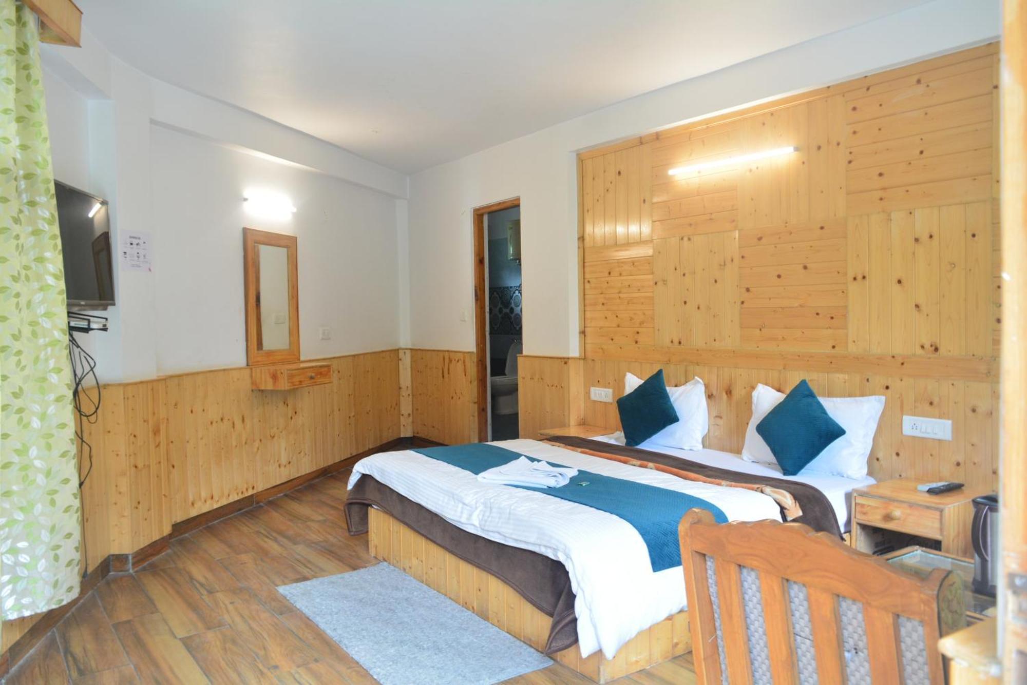 The Neelgiris Hotel Manāli Eksteriør billede